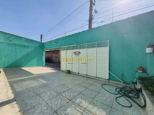 Imagem: Casa com 4 Dormitórios, Sendo 1 Suíte