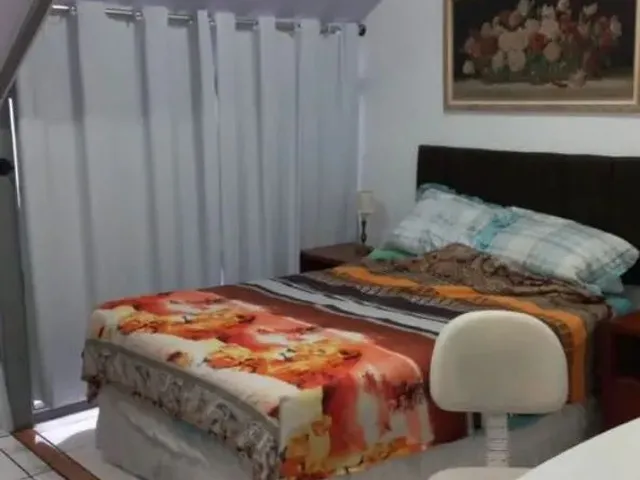 Imagem: Suíte Mobiliada em Casa com Piscina
