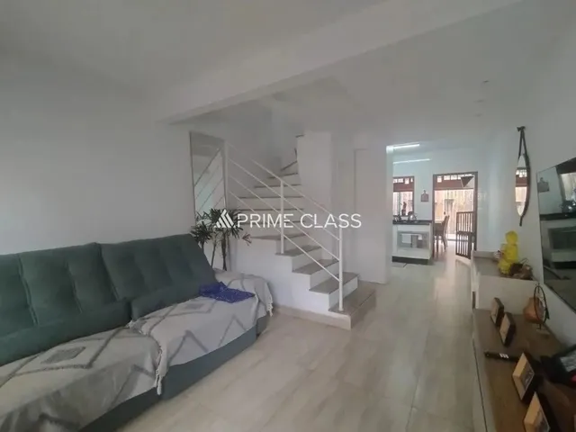 Imagem: Sobrado 2 Dormitórios Sendo 1 Suíte. Bairro