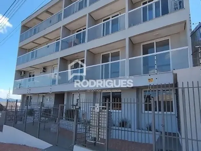 Imagem: O apartamento possui 1 Dormitório, 1 Banheiro, 1 Vaga na
