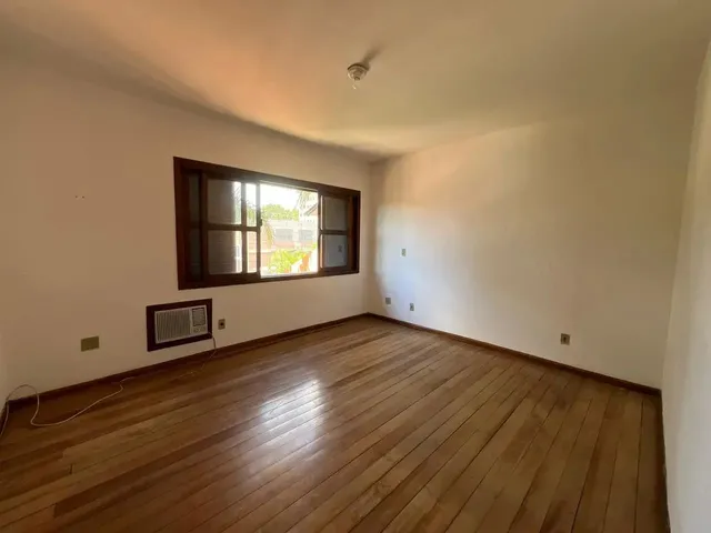 Imagem 8: Sobrado para Aluguel Possui 200 Metros Quadrados com 3 Quartos em Fátima - Canoas - Rs