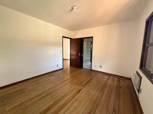 Imagem 6: Sobrado para Aluguel Possui 200 Metros Quadrados com 3 Quartos em Fátima - Canoas - Rs