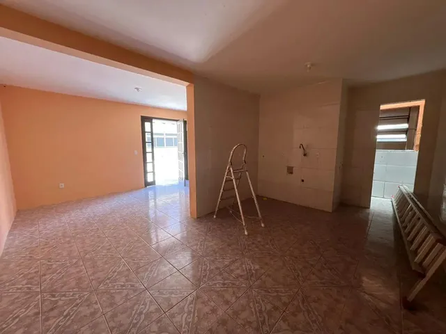 Imagem 5: Sobrado para Aluguel Possui 200 Metros Quadrados com 3 Quartos em Fátima - Canoas - Rs