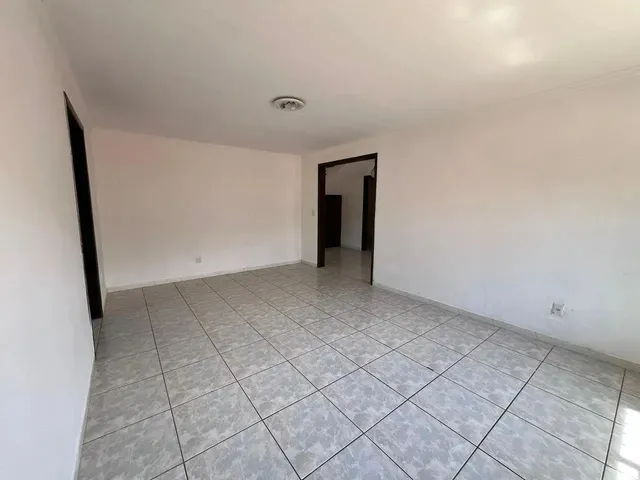 Imagem 4: Sobrado para Aluguel Possui 200 Metros Quadrados com 3 Quartos em Fátima - Canoas - Rs