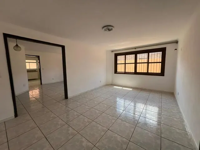 Imagem 13: Sobrado para Aluguel Possui 200 Metros Quadrados com 3 Quartos em Fátima - Canoas - Rs