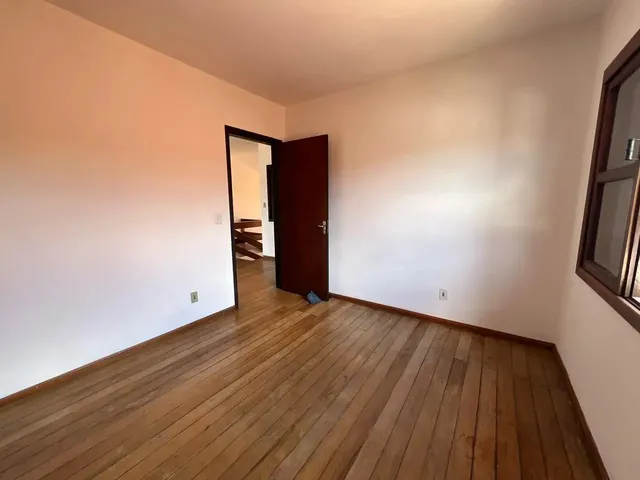Imagem 16: Sobrado para Aluguel Possui 200 Metros Quadrados com 3 Quartos em Fátima - Canoas - Rs