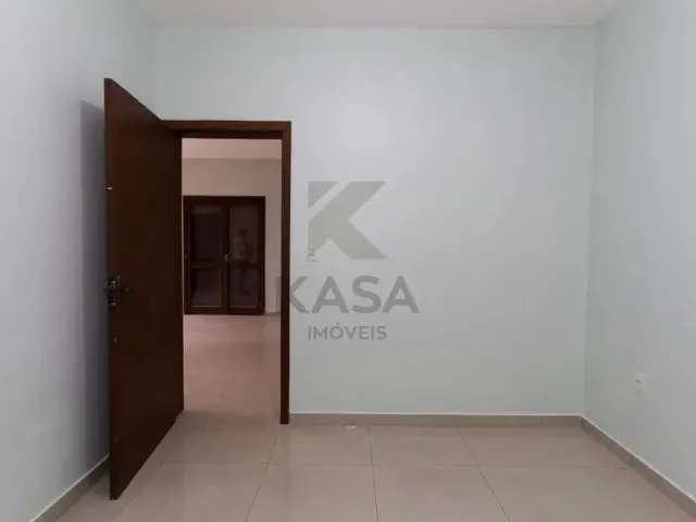 Imagem 12: Ótima Casa de Alvenaria para Aluguel no Bairro São José Espaço, Conforto E