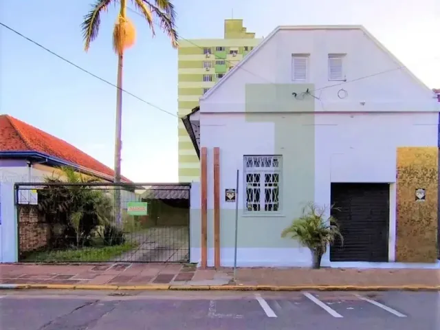 Imagem: O apartamento possui 5 Dormitórios, 1 Banheiro, 3 Vagas na