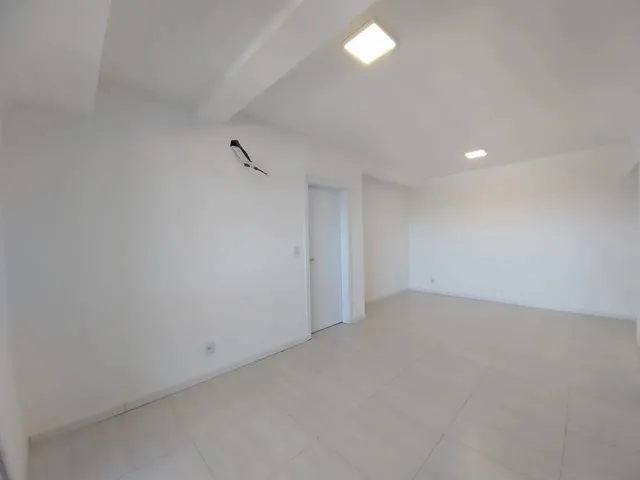 Imagem 4: Excelente Apartamento com 2 Dormitórios Sendo Duas Suítes 2 Vagas de Garagem Para