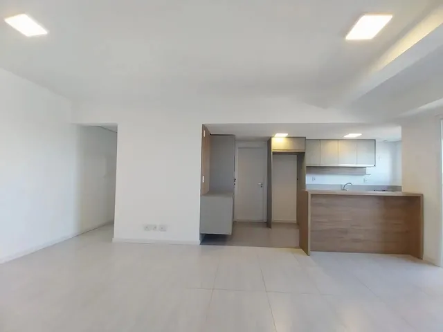 Imagem 10: Excelente Apartamento com 2 Dormitórios Sendo Duas Suítes 2 Vagas de Garagem Para