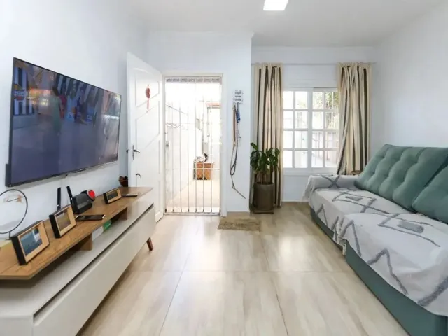 Imagem: Casa com 2 Quartos para Alugar no Bairro