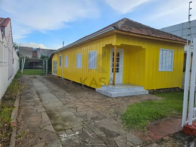 Imagem: Ampla Casa com 3 Dormitórios, Pátio Privativo