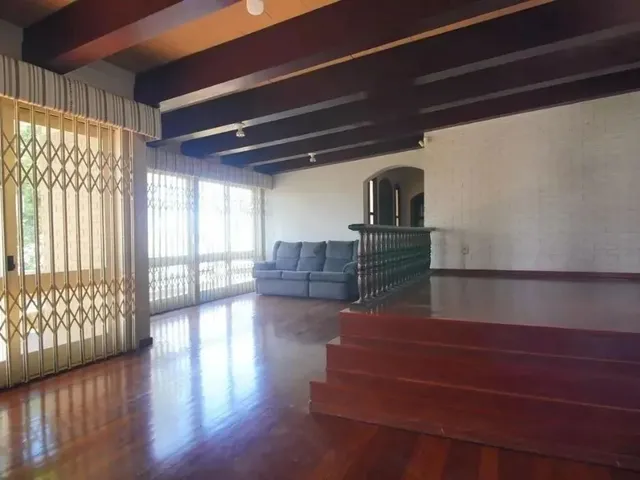 Imagem: Casa com 5 Dormitórios para Alugar, 600