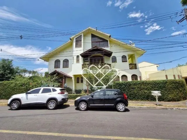 Imagem: Casa Ampla com Mezanino e Lazer no Centro