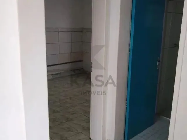 Imagem 4: Kasa Imóveis Aluga: Casa com Pátio Compartilhado, Possui 01...
