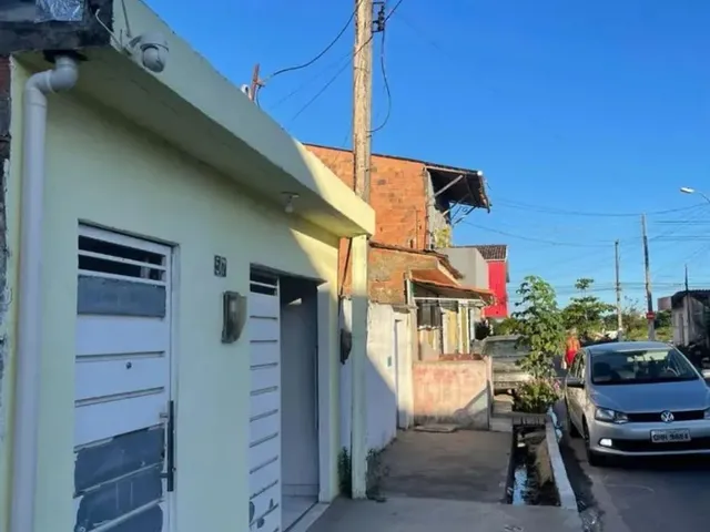 Imagem: A casa possui 2 Dormitórios, 1 Banheiro, 1 Vaga na