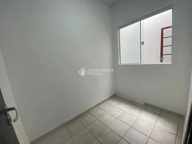 Imagem 10: Auxiliadora Predial Aluga Casa Residencial de 2 Dormitórios no Centro de Florianópolis