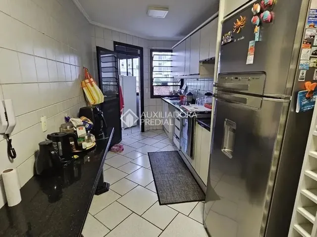 Imagem 13: Imóvel para Aluguel Possui 360 Metros Quadrados com 3 Quartos em Centro - Florianópolis