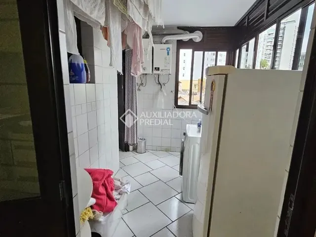 Imagem 16: Imóvel para Aluguel Possui 360 Metros Quadrados com 3 Quartos em Centro - Florianópolis