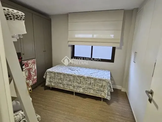 Imagem 5: Imóvel para Aluguel Possui 360 Metros Quadrados com 3 Quartos em Centro - Florianópolis