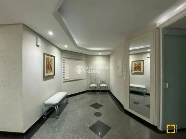 Imagem 10: Imóvel para Aluguel Possui 360 Metros Quadrados com 3 Quartos em Centro - Florianópolis
