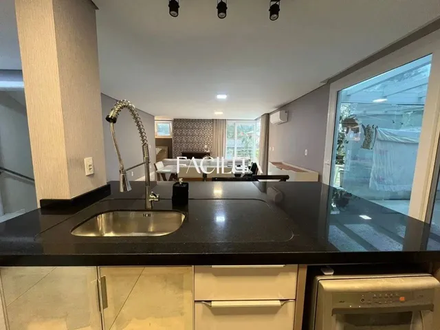 Imagem 15: Casa com 3 Quartos no Bairro Agronômica, Florianópolis