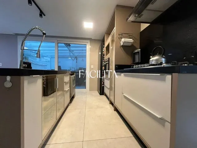 Imagem 8: Casa com 3 Quartos no Bairro Agronômica, Florianópolis