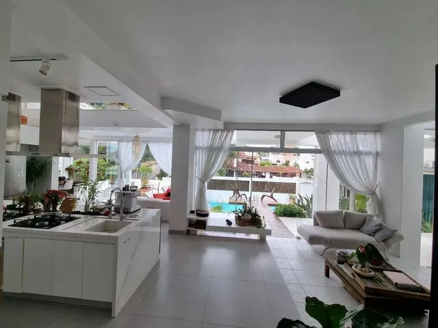 Imagem 3: Studio em Casa Alto Padrão no Bairro Centro - Florianópolis