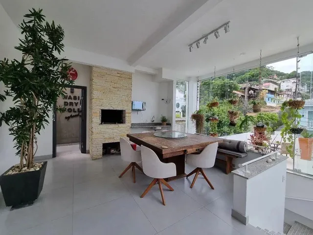 Imagem 13: Studio em Casa Alto Padrão no Bairro Centro - Florianópolis