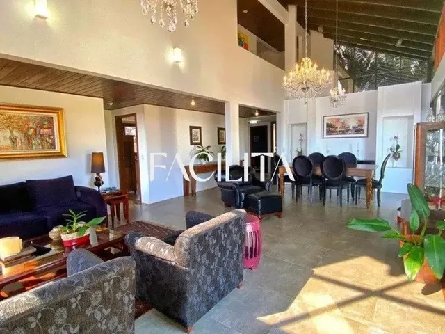 Imagem 8: Casa Comercial com 4 Suítes no Bairro Centro, Florianópolis