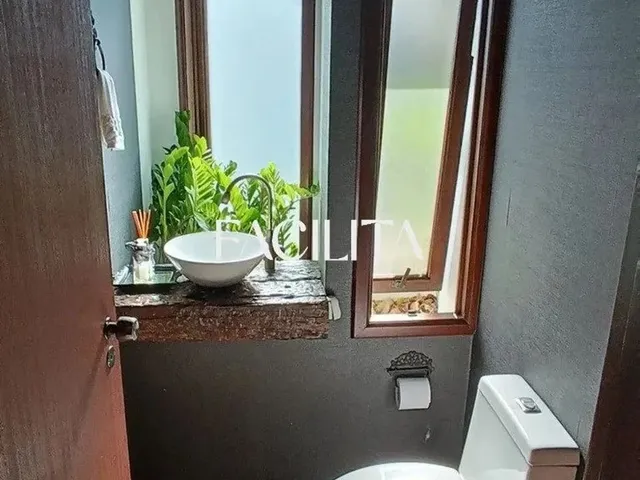Imagem 12: Casa Comercial com 4 Suítes no Bairro Centro, Florianópolis