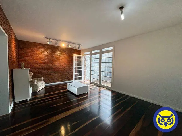 Imagem: Casa com 4 Dormitórios no Centro