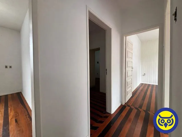 Imagem 14: Casa com 4 Dormitórios no Centro