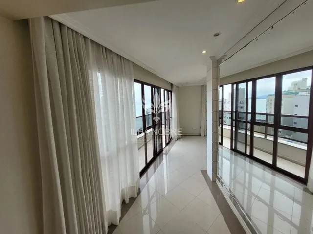 Imagem 15: Apartamento Duplex para Alugar com 4 Suítes Sendo Todos Suítes no Centro