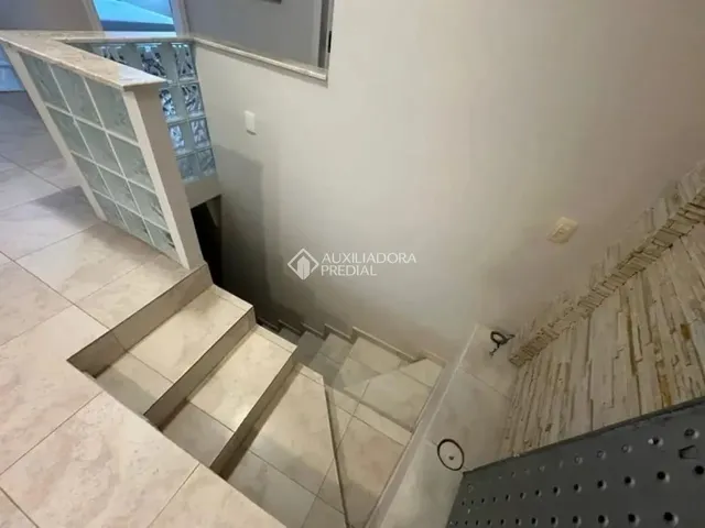 Imagem 3: Ampla Casa 3 Dormitórios no Centro de Florianópolis, Próxima À Beira-Mar