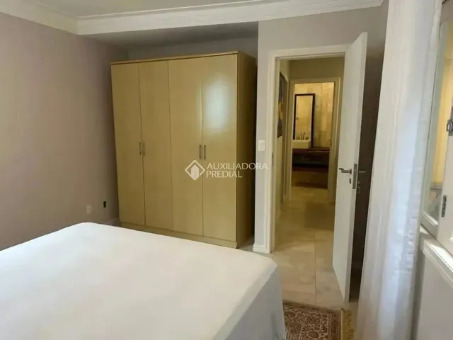 Imagem 9: Ampla Casa 3 Dormitórios no Centro de Florianópolis, Próxima À Beira-Mar