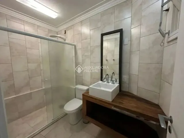 Imagem 15: Ampla Casa 3 Dormitórios no Centro de Florianópolis, Próxima À Beira-Mar