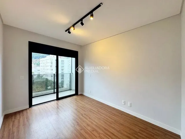 Imagem 4: Imóvel para Aluguel com 69 Metros Quadrados com 2 Quartos em Centro - Florianópolis - Sc