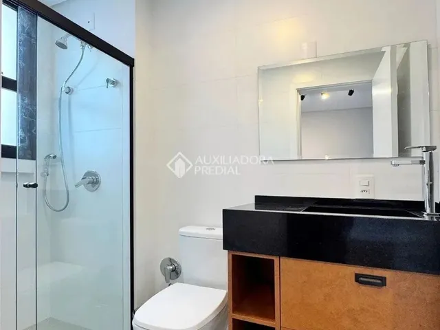 Imagem 6: Imóvel para Aluguel com 69 Metros Quadrados com 2 Quartos em Centro - Florianópolis - Sc