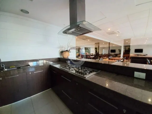 Imagem 8: Apartamento com 4 Quartos no Centro