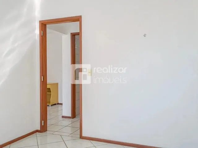 Imagem 9: Apartamento 2 Quartos no Bairro Carvoeira Florianópolis