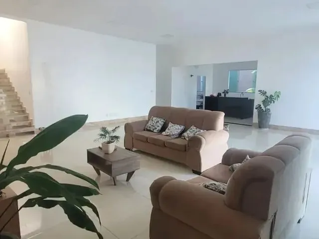 Imagem: Alugo Lindo Casarão de 5 Suítes no Residencial
