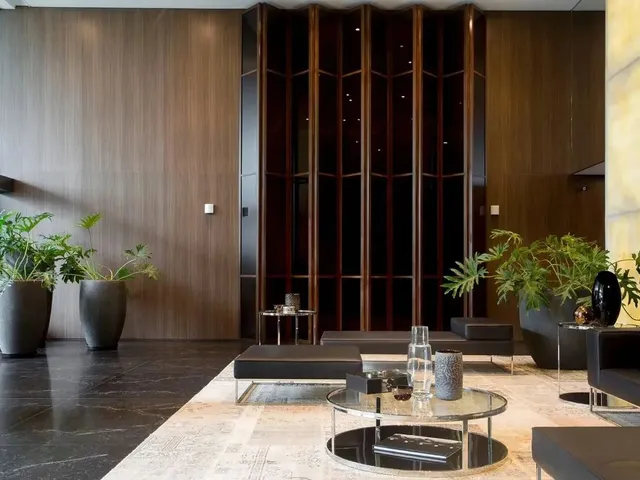 Imagem 4: Apartamento para Locação em Florianópolis, Agronomica, 2 Dormitórios, 2 Suítes, 3