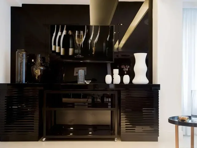 Imagem 2: Apartamento para Locação em Florianópolis, Agronomica, 2 Dormitórios, 2 Suítes, 3