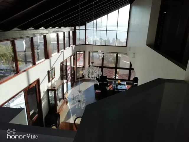 Imagem 2: Casa Comercial de 4 Suítes no Centro