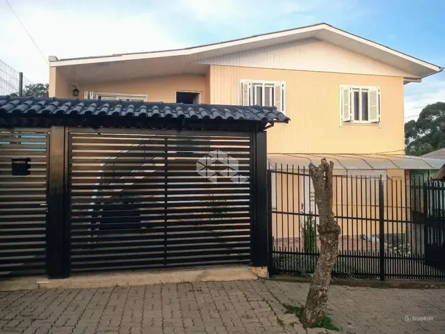 Imagem: Residência com 03 Casas no Bairro América