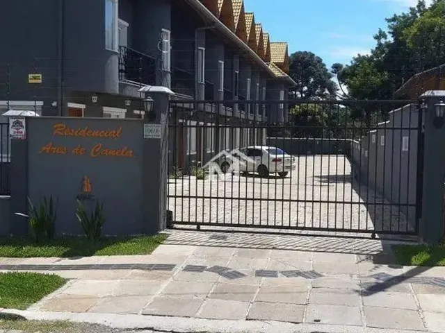 Imagem: Sobrado em Condomínio com Churrasqueira