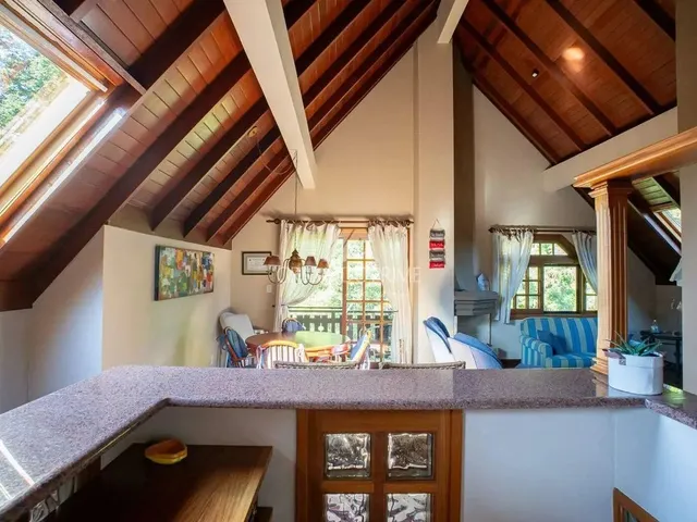 Imagem: Duplex com 4 Dormitórios no Bairro Planalto