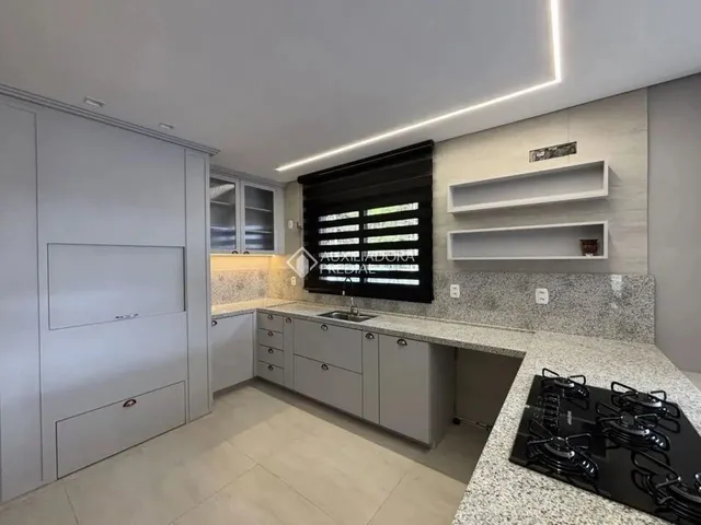 Imagem 12: Casa Térrea em Condomínio, 3 Suítes, Gramado