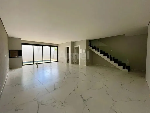 Imagem 15: Casa de 3 Dormitórios Sendo 1 Suíte no Centro de Passo Fundo, para Venda